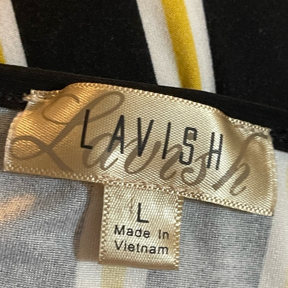 Lavish Top - Picture 5 of 6
